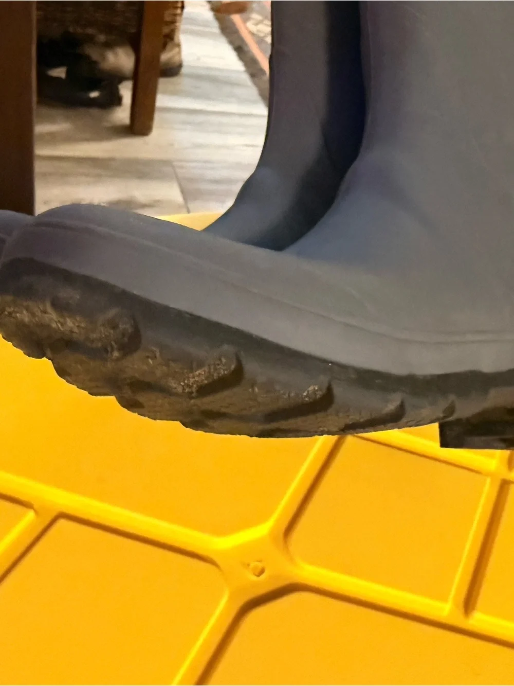 Kamik tall rubber